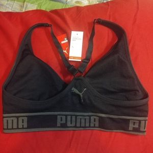 Puma Women's Seamless Sports Bra.
